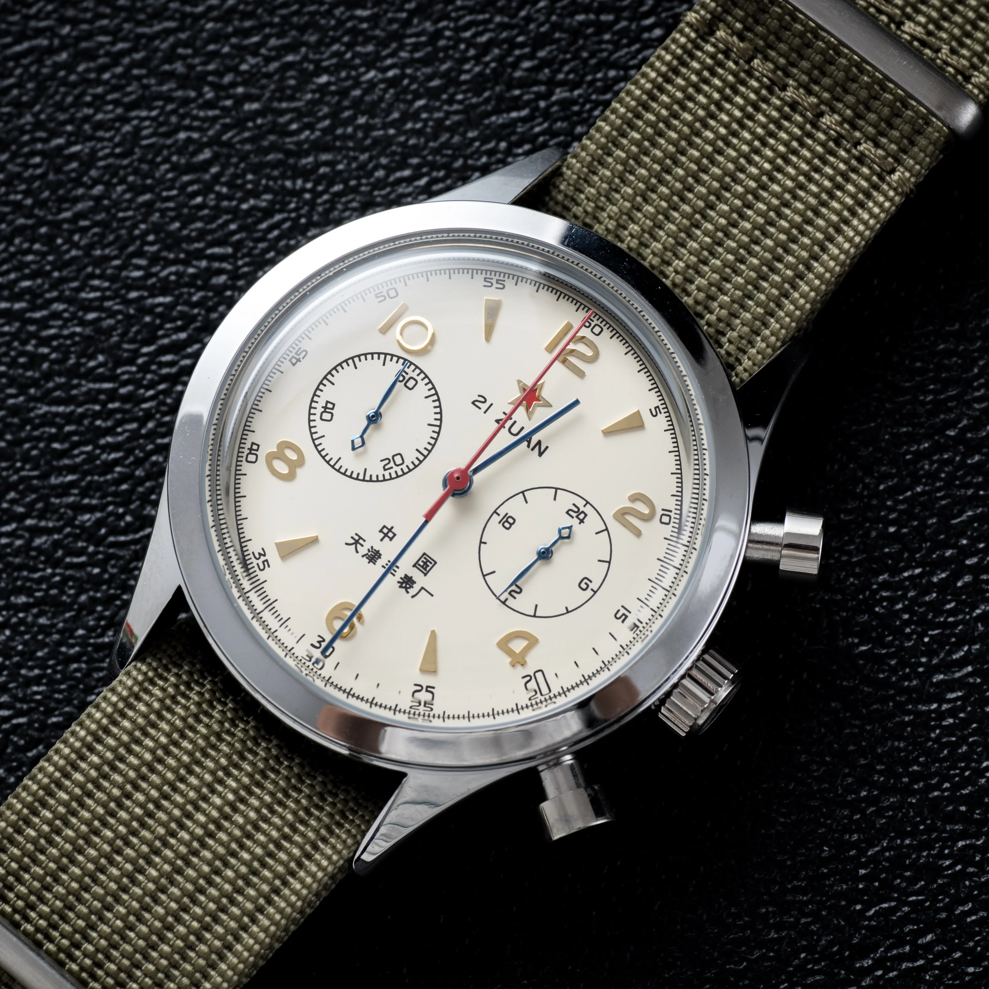 Vintage 1963 Homage Men's Luxury Watch with Bubble Dome Glass - Waterproof Business Pilot Timepiece