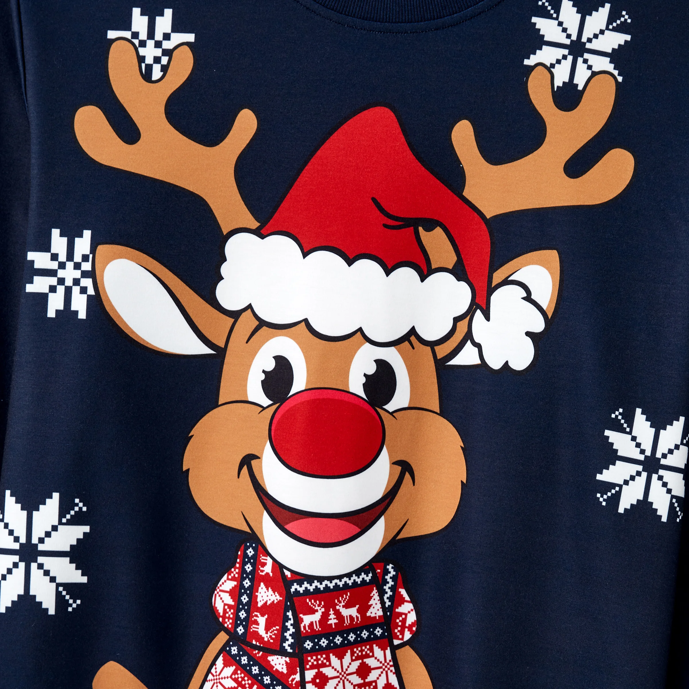 thumbnail image 4 of Camisetas navideñas a juego para toda la familia con dibujos de renos y copos de nieve, fondo y mangas largas, 4 of 5