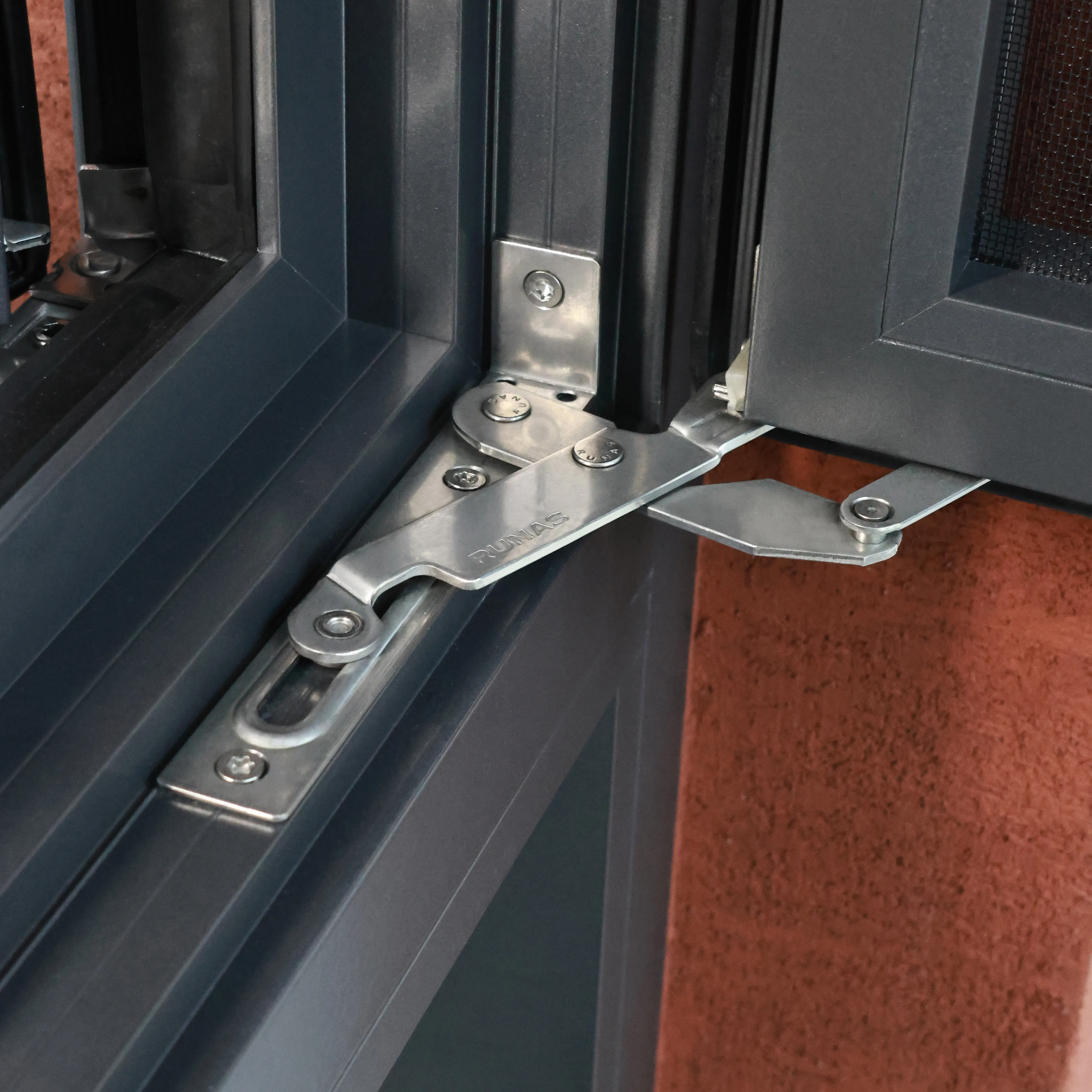 ISUMER Windows Aluminum Alloy Frame Clear Glass Window Factory Modern Design Thermal Break Aluminum Profile Casement Windows