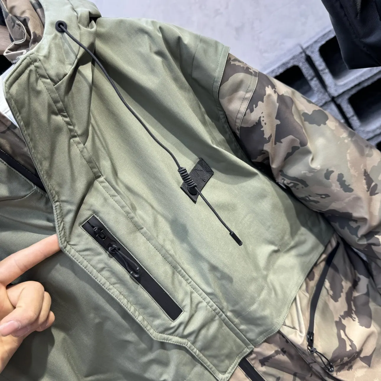 Down Jacket for Men - Winter Trend Camouflage Patchwork Warm-keeping Coat, Casual Hooded White Down Jacket, Anti-chill Top Coat - 3