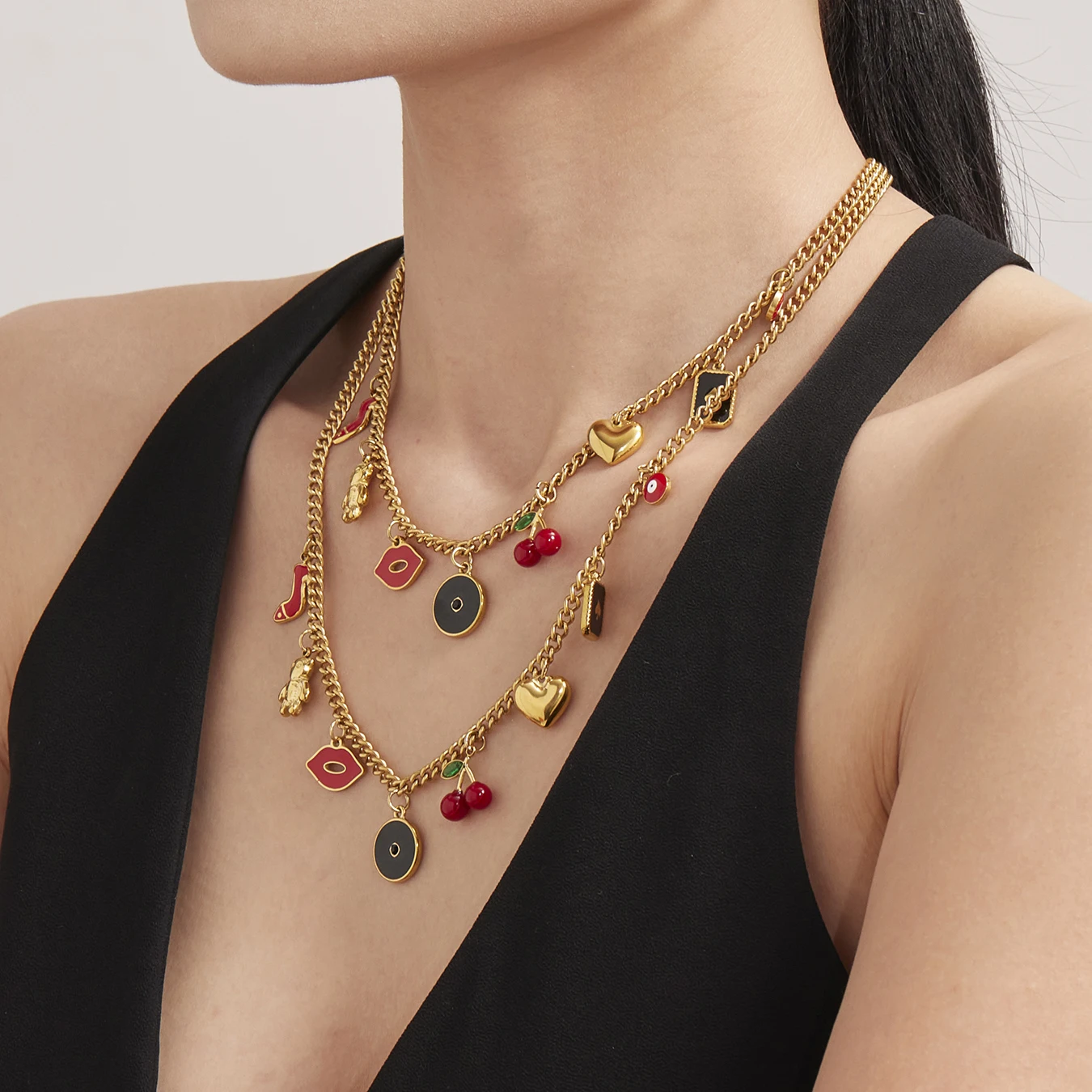 Halskette mit vergoldetem Herz-Bär-Halskette aus Edelstahl 316, Damenmode, rote Emaille-Harz-Kirschlippen-Anhänger-Halskette, trendiger Schmuck – Detail 5