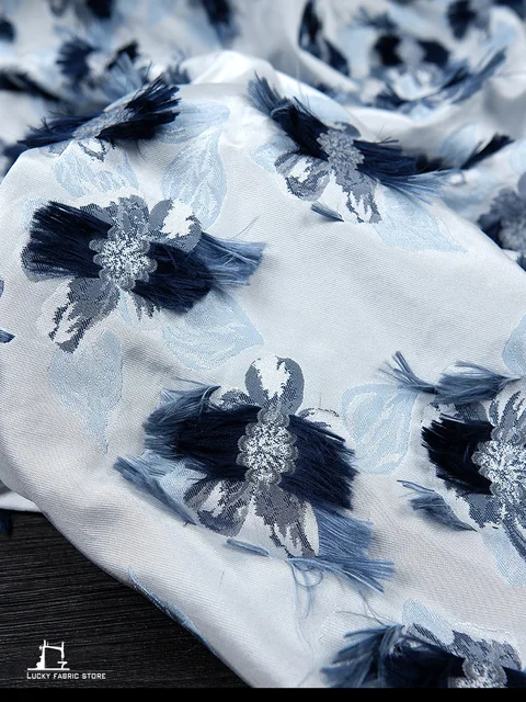Niche bleu et blanc dentelle coupe fleur gland jacquard tissu texture manteau créatif coton vêtements tissu designer tissu 4