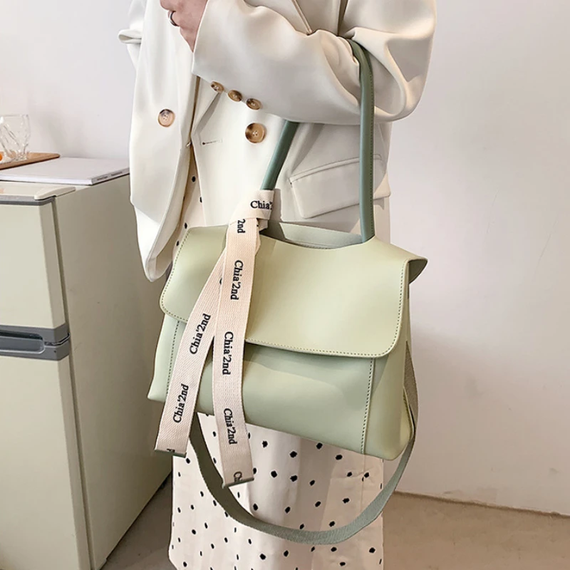 

2024 Trendy Underarm Tote Bag Fashion Design High end One Shoulder Crossbody Bag Large Capacity Luxury Designer Handbag