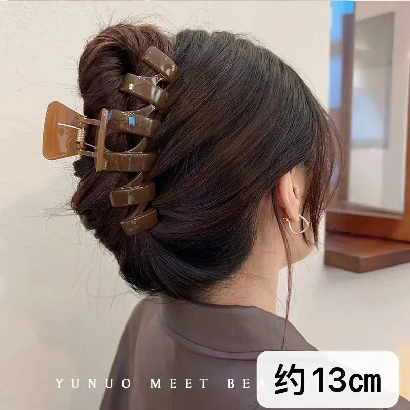 Рисунок 4 - Новые большие акриловые заколки для волос