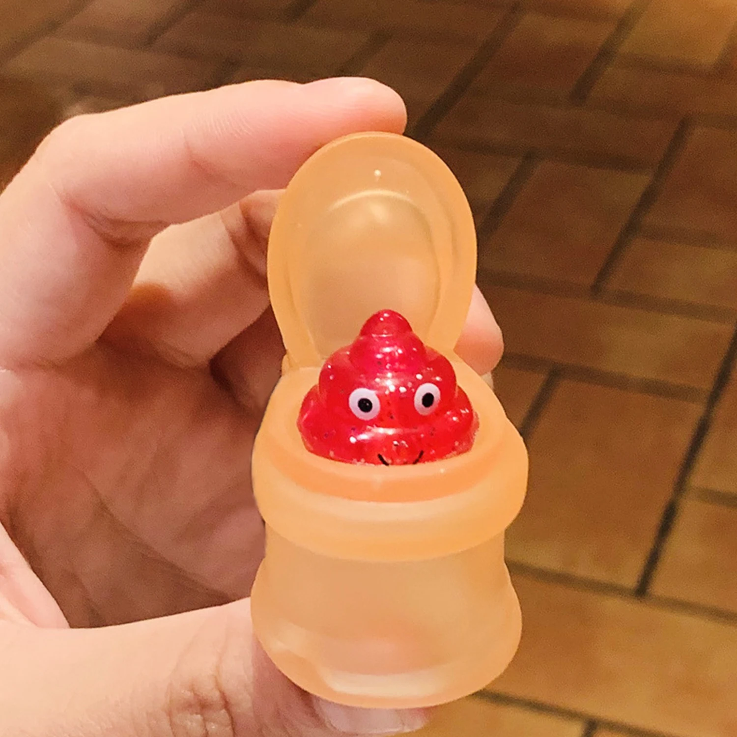 Creative toilet poop toy, release stress, simulate stool model, squeeze and relax (style random)