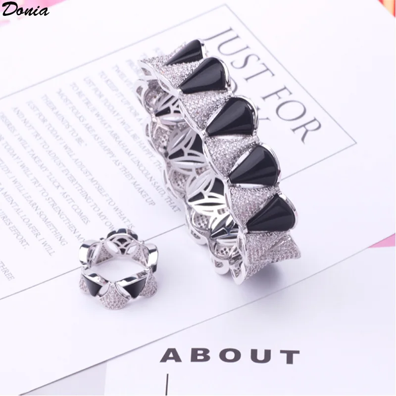 

Donia Jewelry Europe and the United States inlaid AAA zircon scalloped shell female bracelet luxury hand jewelry party jewelry