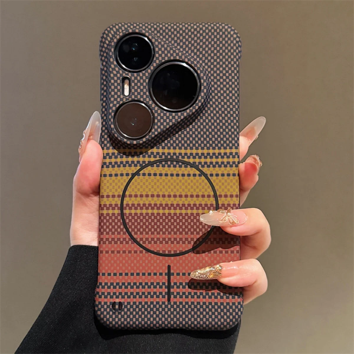 Frameless Kevlar Carbon Fiber Pattern Magnetic Case with MagSafe Charging Compatibility
