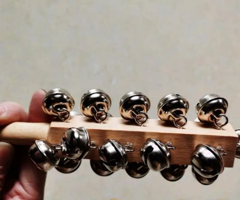 Rattle Held Bell Stick Wooden With 21 Metal Jingles Percussion Musical Toy Dance Party Rhythm Orff Musical Instrument