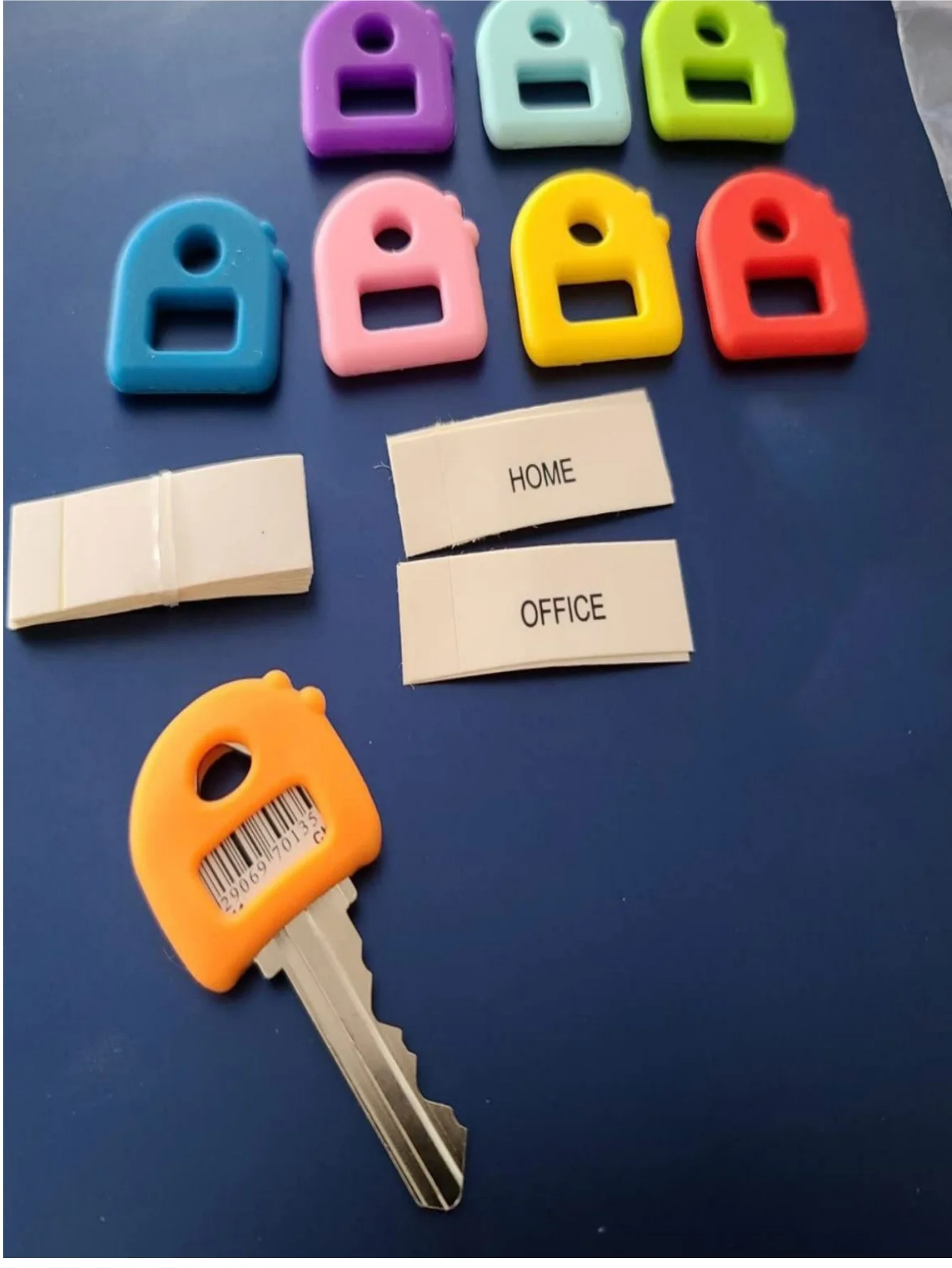 Holiday Themed Cartoon Silicone Key Caps 8pcs Scratch Prevention Easy To Identify Great For Christmas Gifts And Decoration