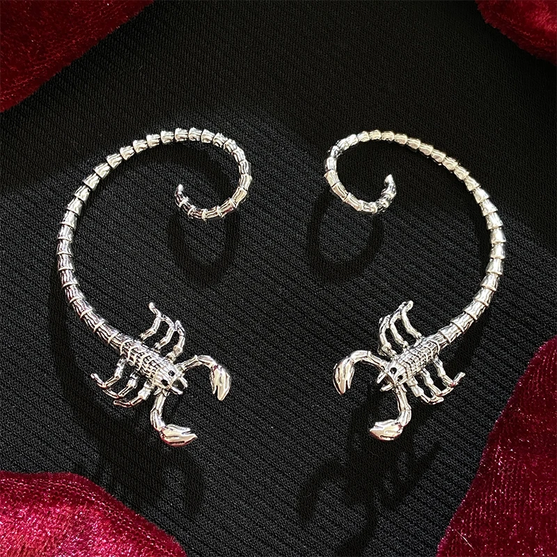 

2024 New Scorpion Ear Hanging Hip Hop Rock Party Gift For Men And Women