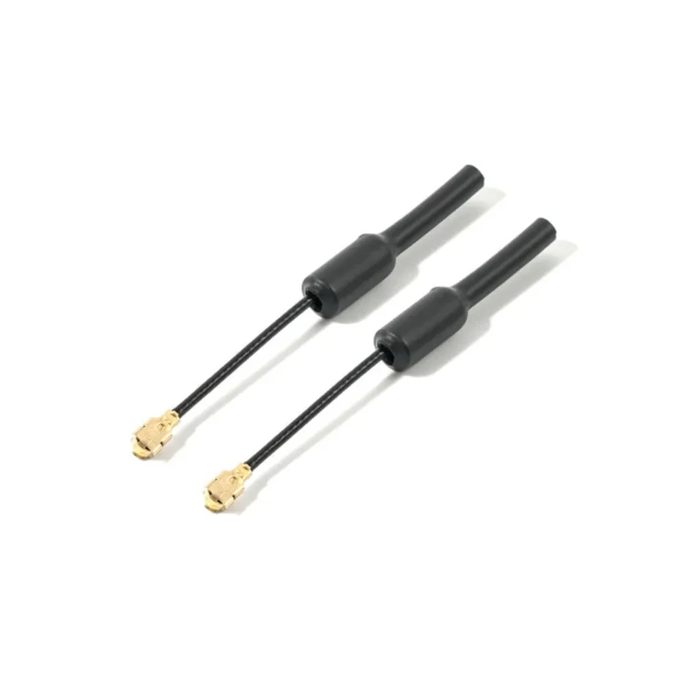 Vue rapprochée des connecteurs SMA des antennes VTX 5.8G 2dBi pour drone FPV.
