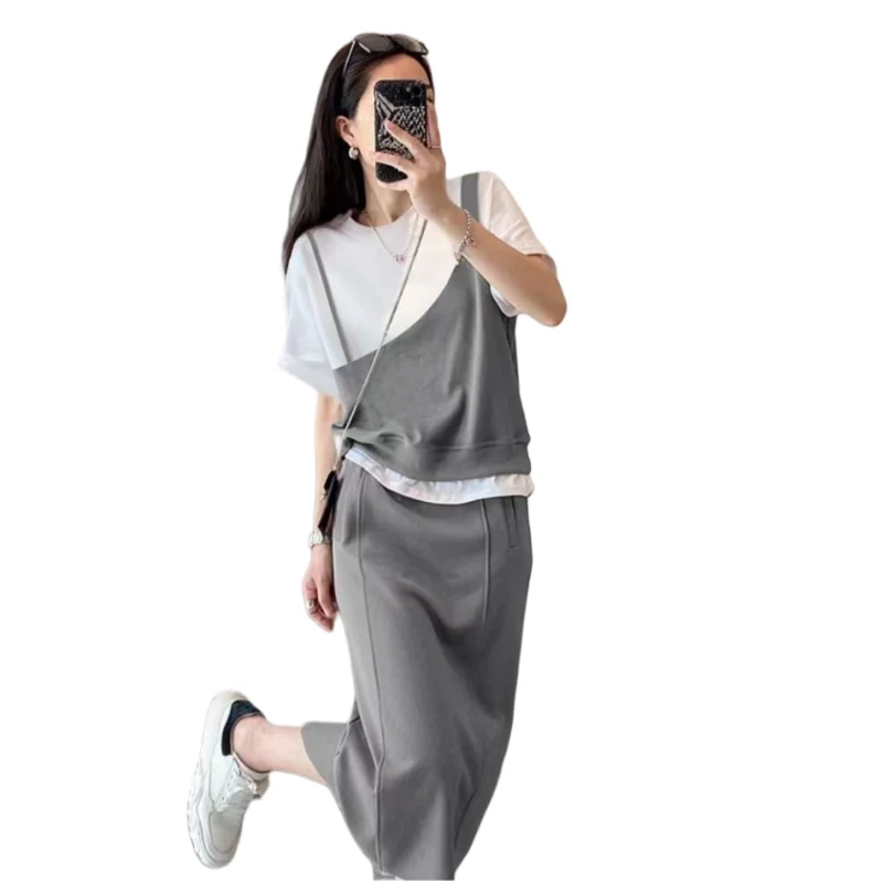 New Patchwork Fake Two-piece T-shirt, Versatile for Women, High Waisted Crotch Covering, Slimming Half Skirt Two Piece Dress Set