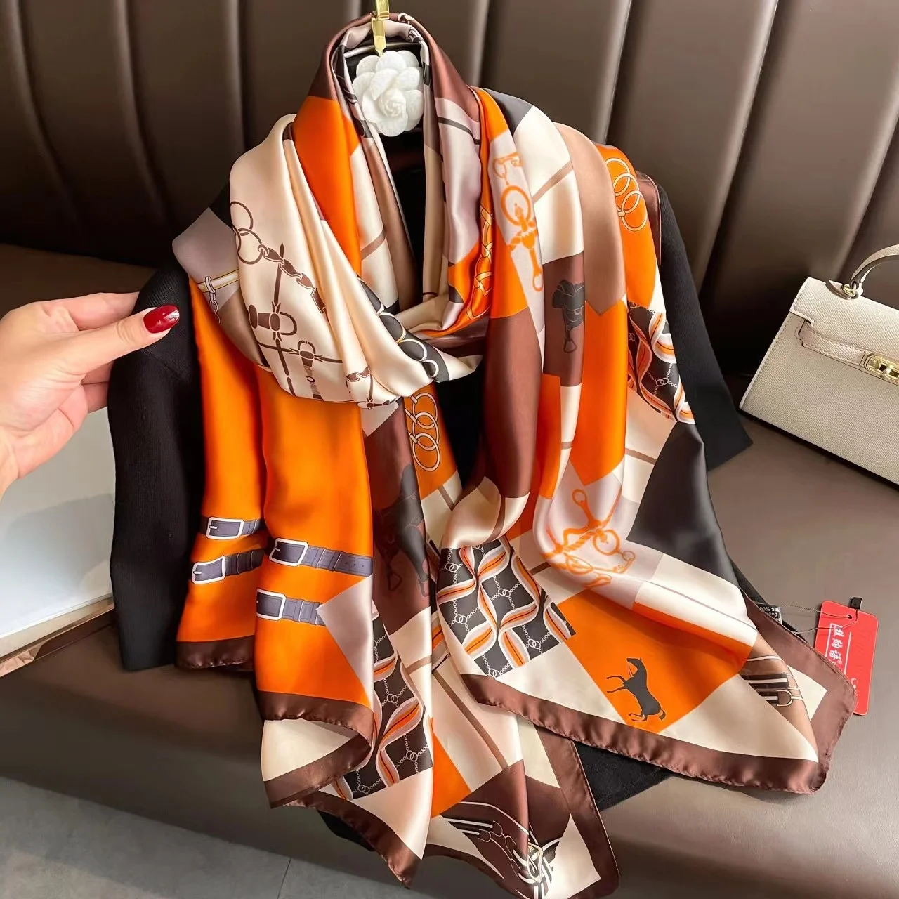 

2023 Brand Designer Silk Scarf Female Foulard Bandana Long Shawls Wraps Winter Neck Scarves Pashmina Lady Hijab Luxury New