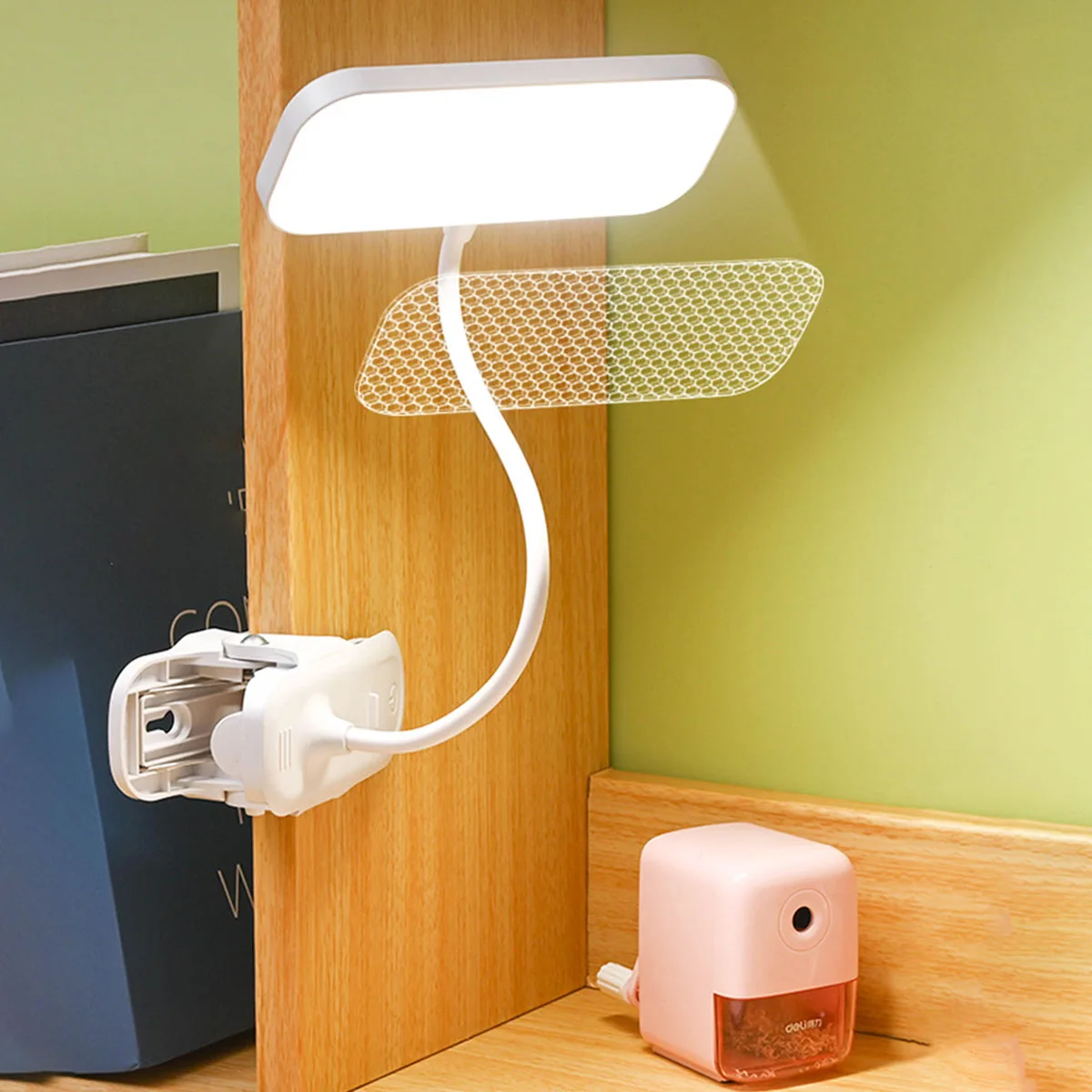 LED 클립형 USB 충전식 책상 램프는 대학생, 기숙사 책상, 침실 독서등으로 적합합니다.
