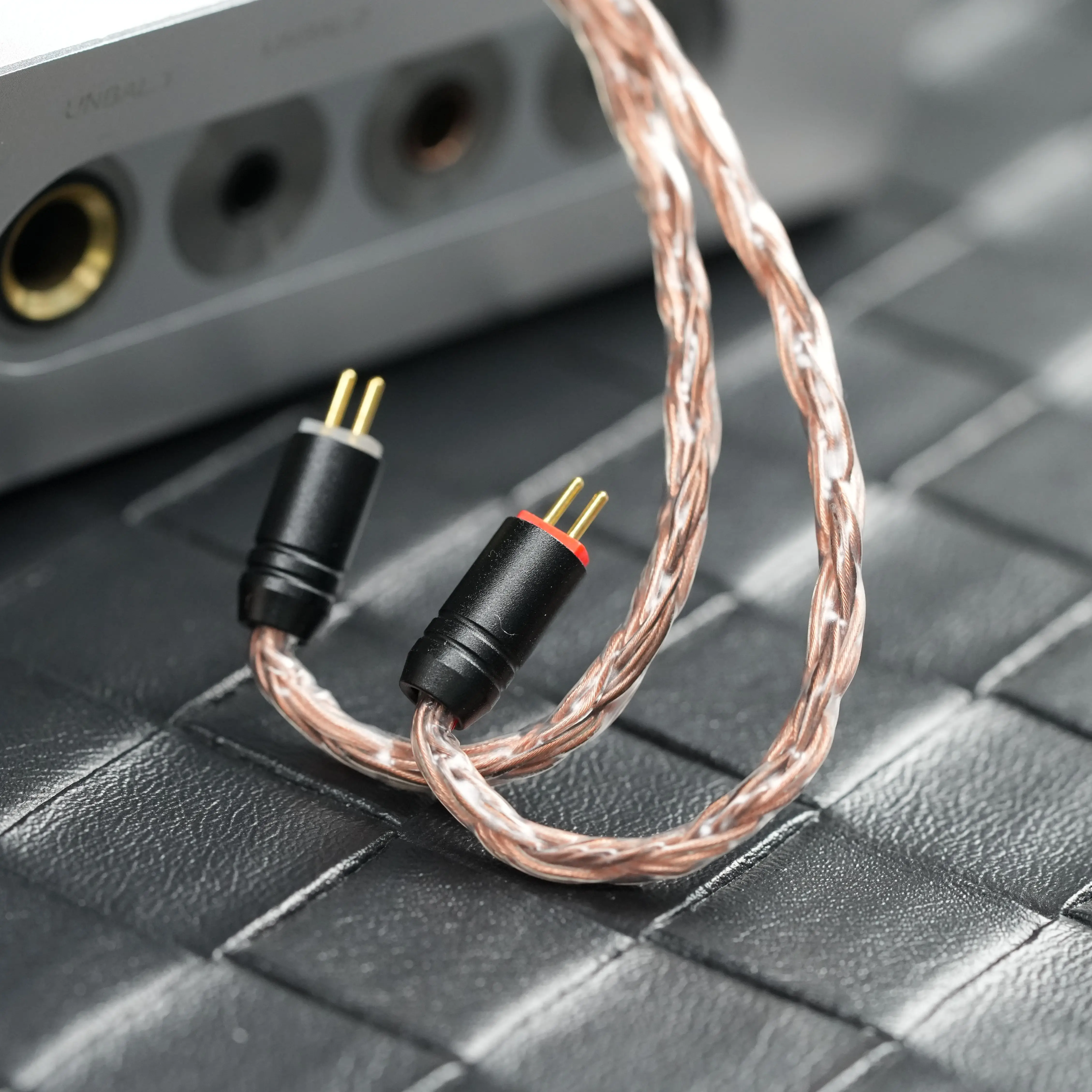 XINHS S100 ヘッドホンケーブル特別仕様 4.4mmバランスケーブル XINHS S100 ヘッドホンケーブル特別仕様 4.4mmバランスケーブル