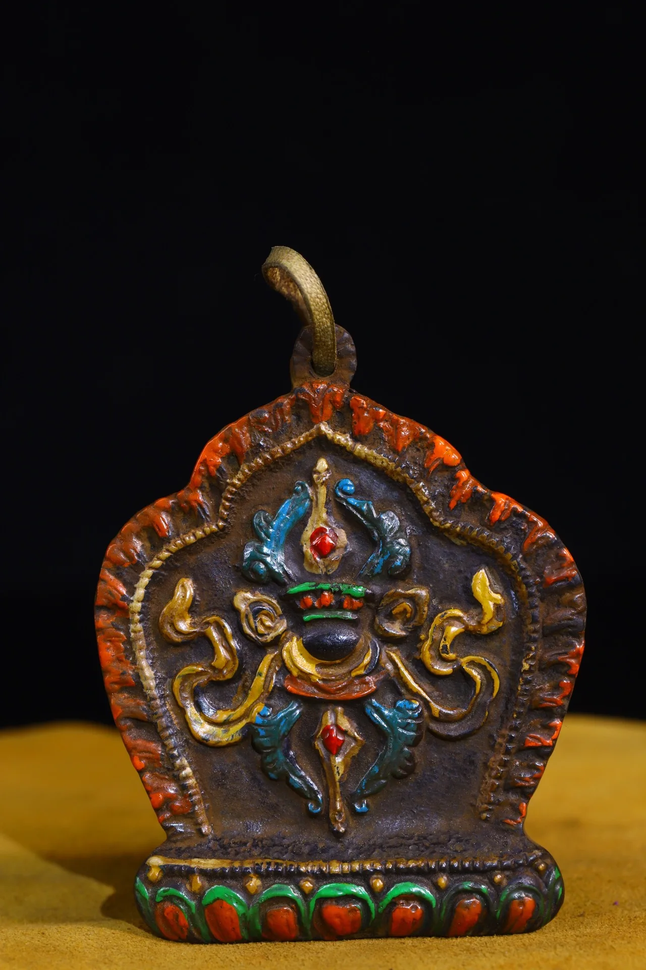 

4"Tibetan Temple Collection Old Bronze painted Auspicious Eight Treasures Amulet pendant Town house Exorcism