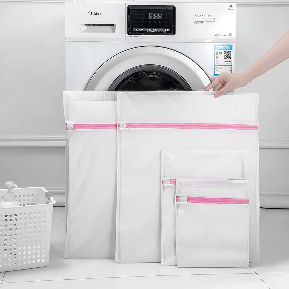 

3 Size Laundry Wash Mesh Bag Clothing Care Foldable Protection Washing Net Filter For Home Lingerie Underwear Bra Socks Clothes
