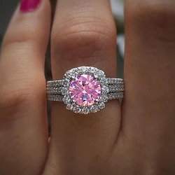 Huitan Elegant Cushion Design Silver Engagement Ring for Women - Luxury Fashion Jewelry (Q094)