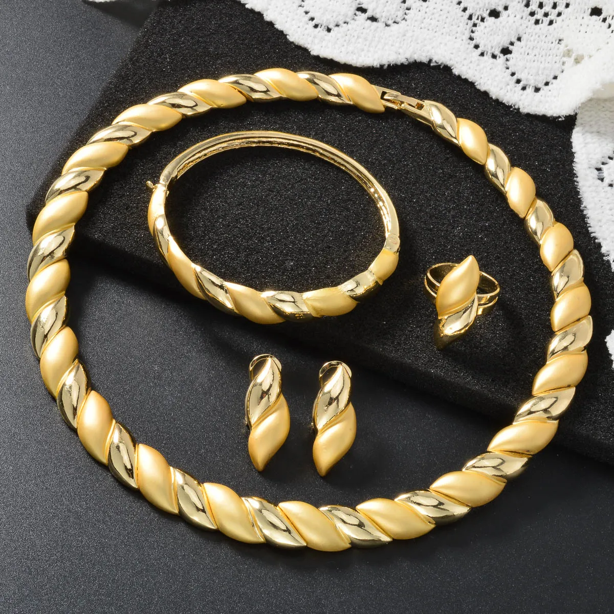 Dubai Classic Four-Piece Jewelry Set - Round Necklace Bracelet Earrings Ring for Bridal and Daily Wear