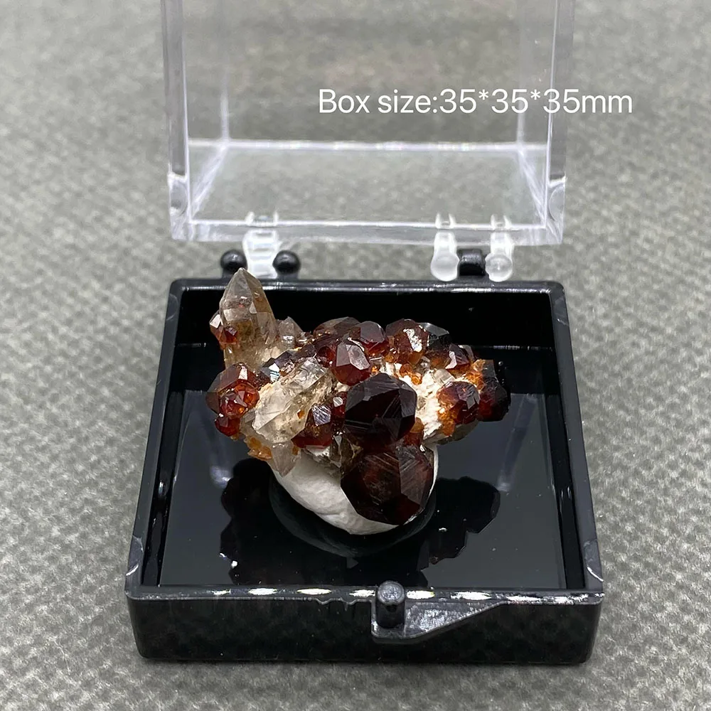 100% natural Garnet pedras e cristais minerais espécime cura cristais pedras de quartzo  + Box size:35*35*35mm