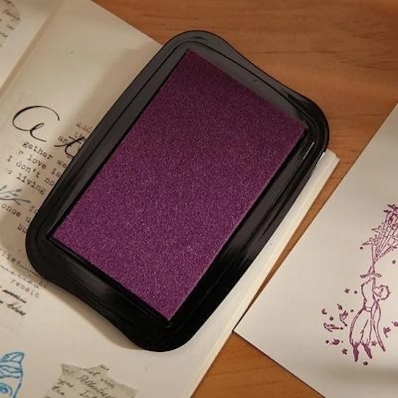 Vintage-Inspired Large Ink Pad for Stamping and Scrapbooking Projects