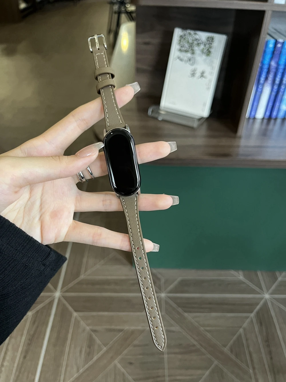 Stylish Bracelet Strap for Xiaomi Smart Bands - New Design