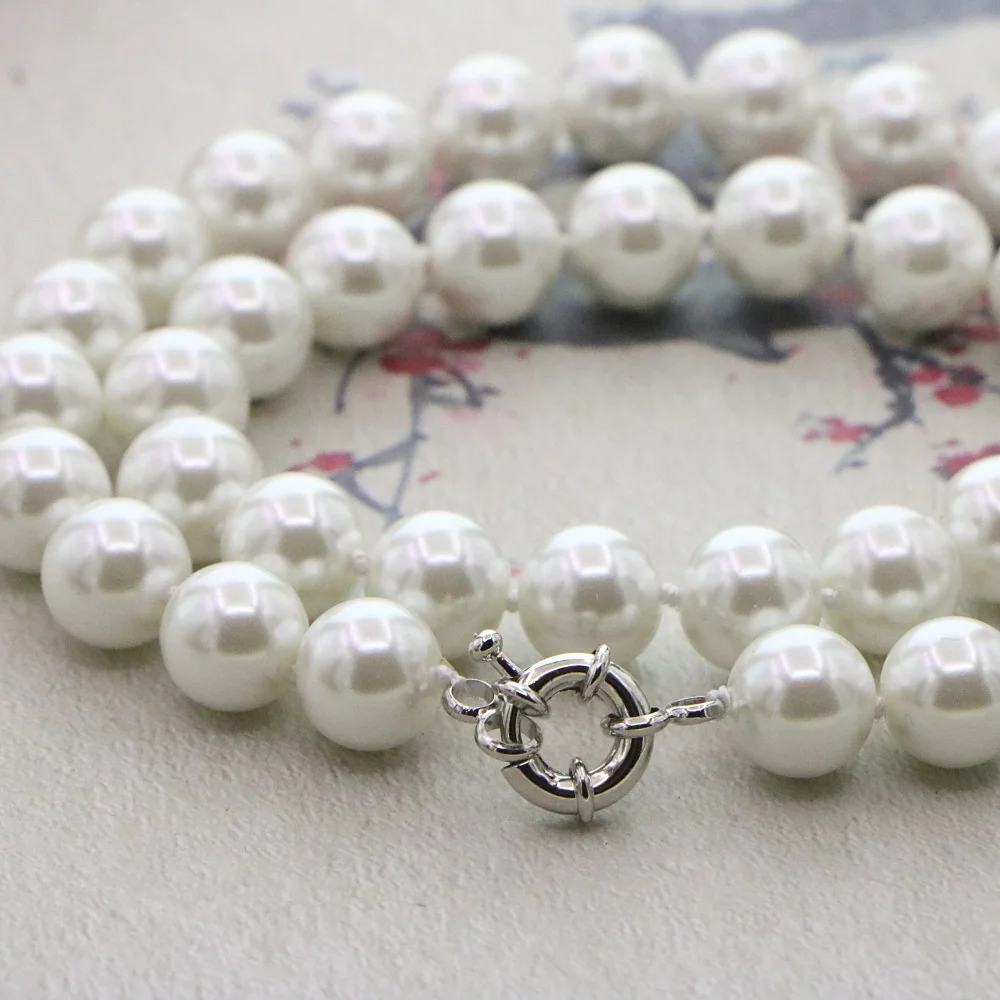 Classic Akoya Pearl Necklace And Earrings Set In White Gold - Foto 11