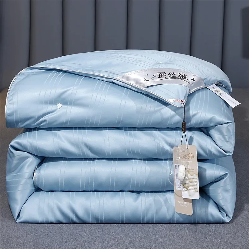 لحاف حرير التوت عبارة عن حشوة حرير طبيعي 100% في ج...