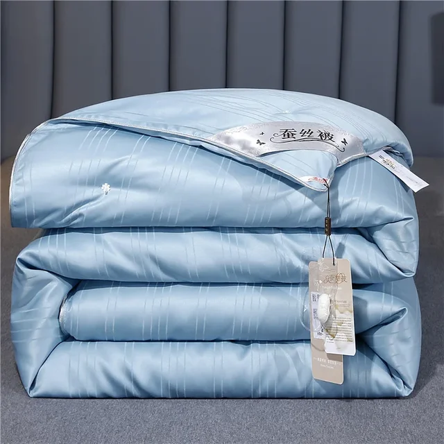 Mulberry Silk Quilt is 100% natural silk filling in all seasons