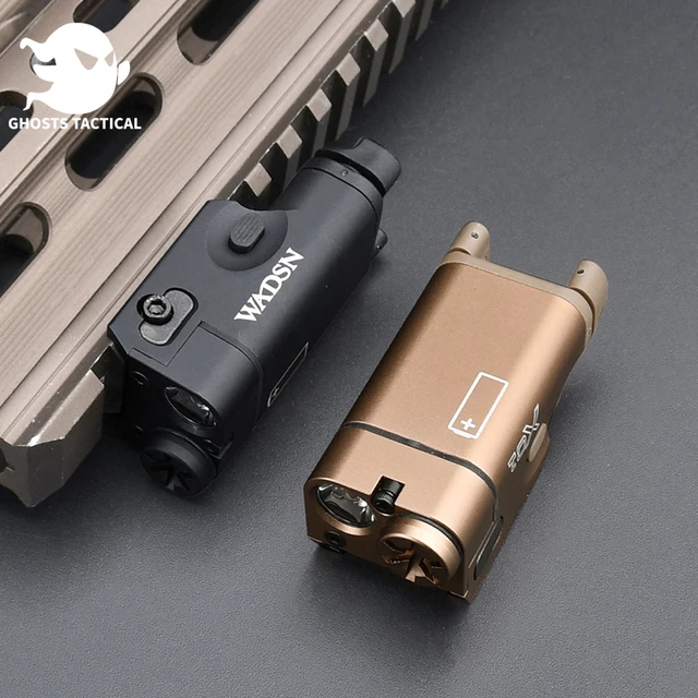 LED 전구를 사용한 전술 손전등