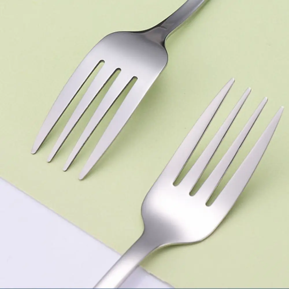 Description Picture 4 of item3/2pcs with Case Cutlery Set 410 Stainless Steel Korean Style Dinnerware Spoon Fork Chopsticks Spoon Shape Box Flatware Travel