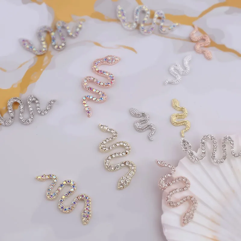 10Pcs 3D 실버 반짝이 다이아몬드 뱀 네일 참 2025 뱀 디자인 보석 라인스톤 네일 쥬얼리 럭셔리 펑크 매니큐어 장식