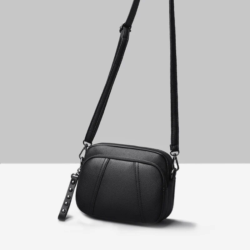 Solid Color Fashionable Rivet Zipper Women's Mobile Phone Bag