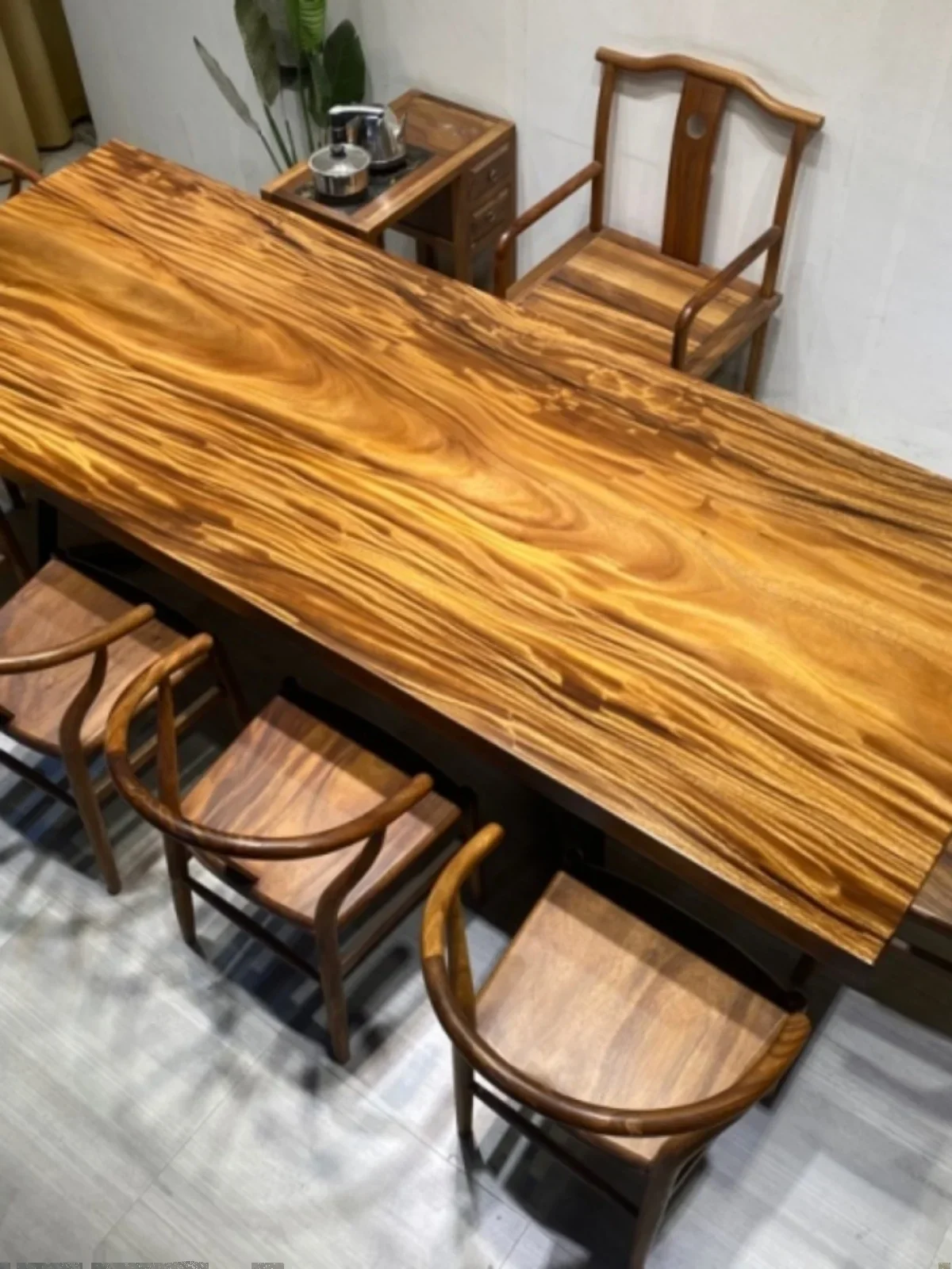 

Оригинальный чайный столик из массива дерева aobkann, чайный столик, автобусный стол, полная доска, цветочный стол, обеденный стол, ореховое дерево