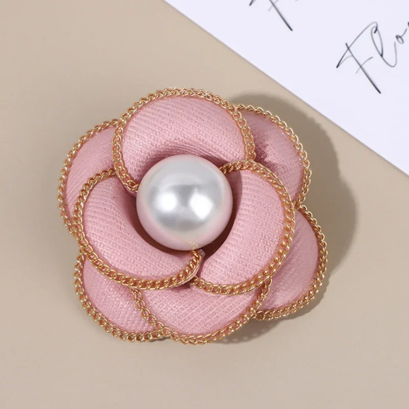 Broche Fleur De Camélia En Tissu Faite à La Main Pour Femme