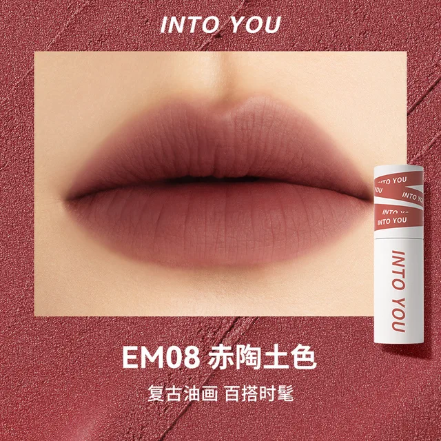 Batom INTO YOU LIP MUD: Transformação Dupla para Lábios e Bochechas