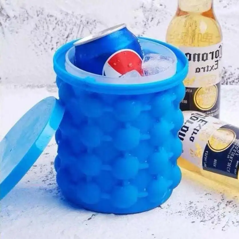 

Portable 2 in 1 Large Silicone Ice Bucket Mold with Lid Space Saving Cube Maker Tools for Kitchen Party Barware