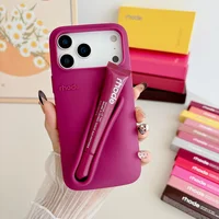 Coque iPhone Rhode™ avec emplacement Brillant à Lèvres - Raspberry