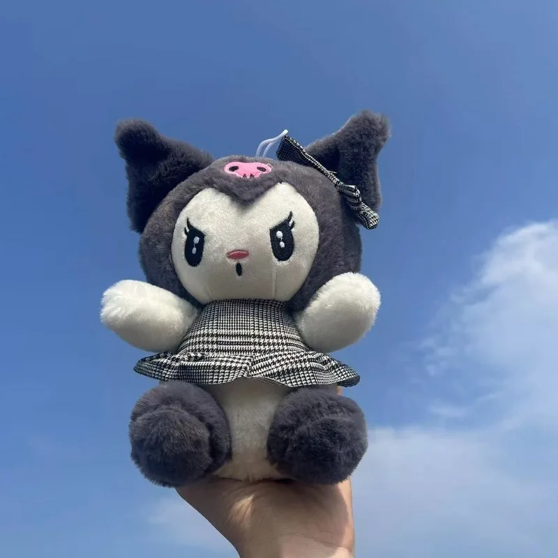 Kawaii 25cm Sanrio Jade pies Kuromi lalka lalka pluszowa zabawka wypchane zwierzę Patung prezent urodzinowy dla dziewczynek chłopięce