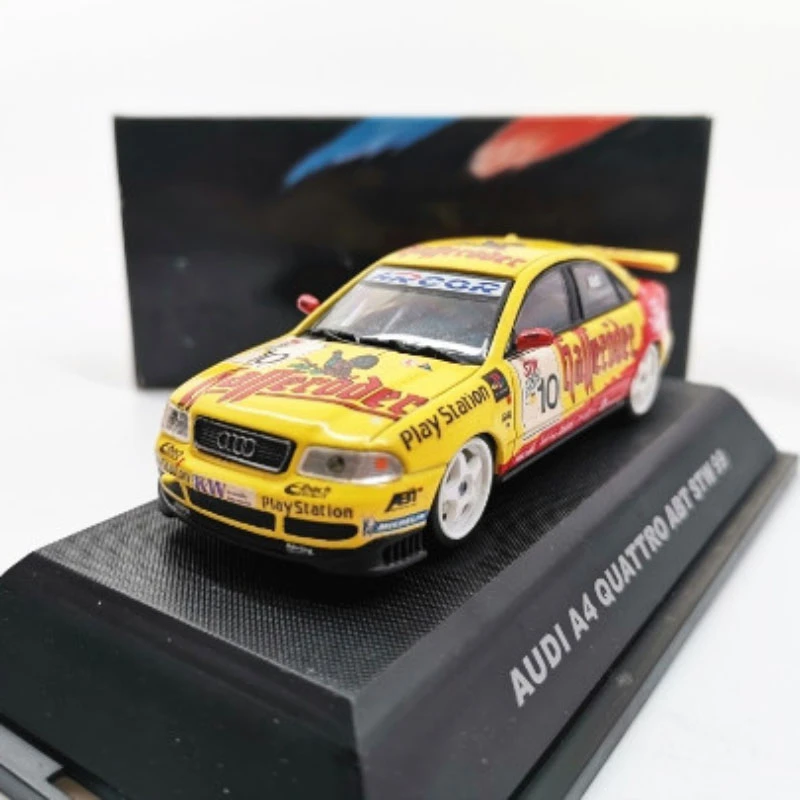 AUDI A4 STW ABT NISSEN # 9 DTM de 1999 au 1/18 UT Models 39972 voiture miniature