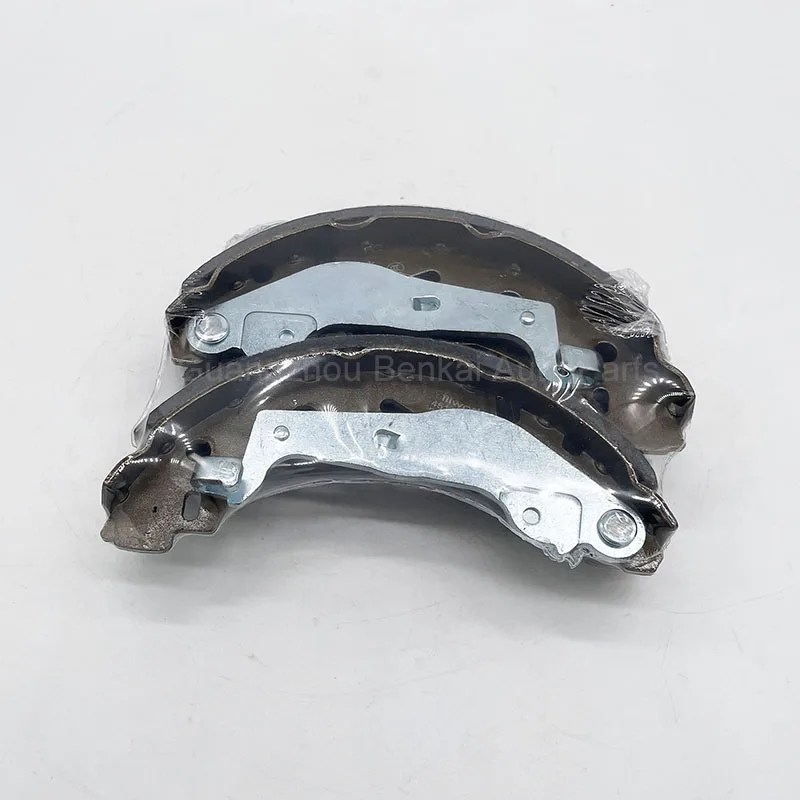 Brake Shoe A 4514230108 for Mercedes Benz Smart FORTWO CABRIO R51 4514230008