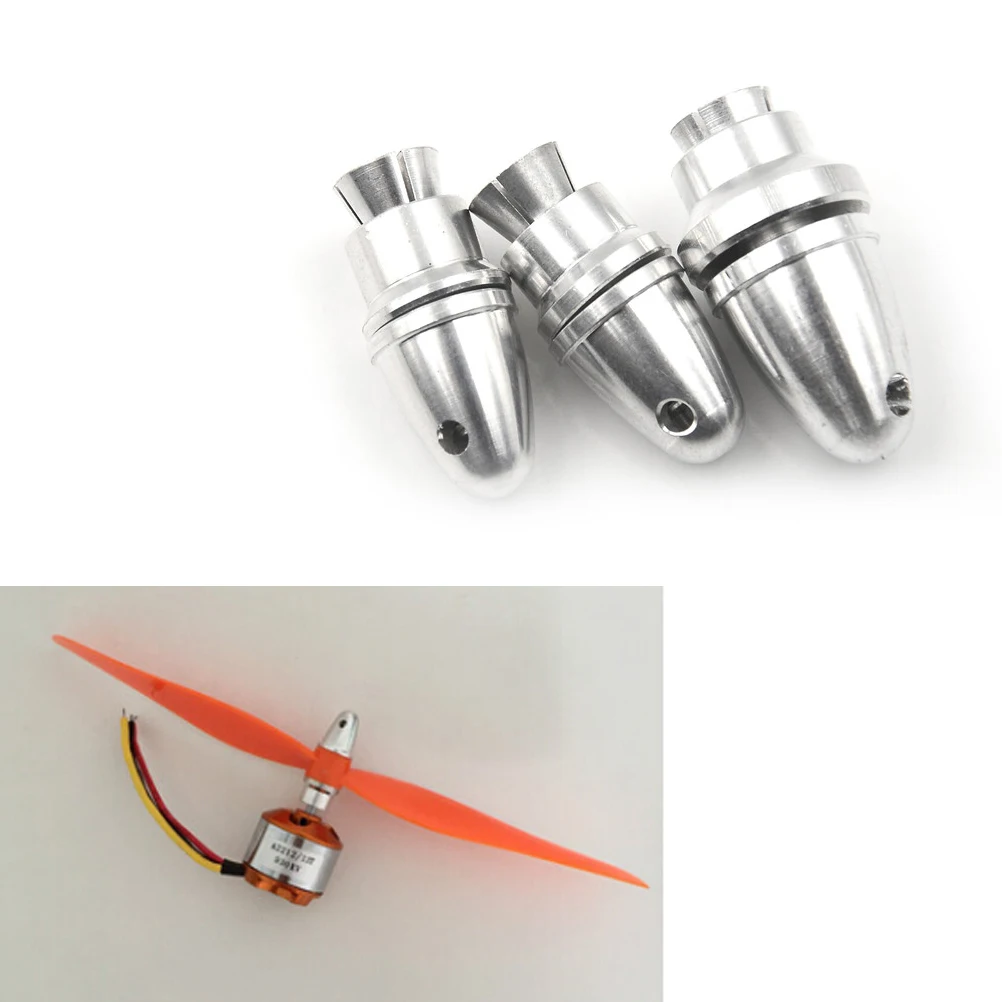 Vue rapprochée des trois pignons moteur RC pour voiture télécommandée, montrant les dentelures.