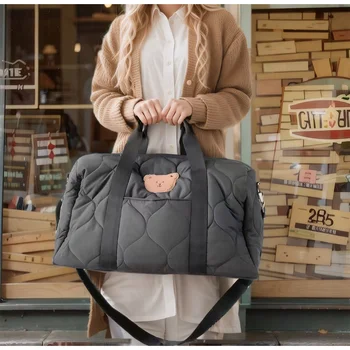 Borsa per mamma nera moda autunno e inverno borsa tote di grande capacità borsa da viaggio borsa per pannolini per bambini adatta per l'uso quotidiano 1