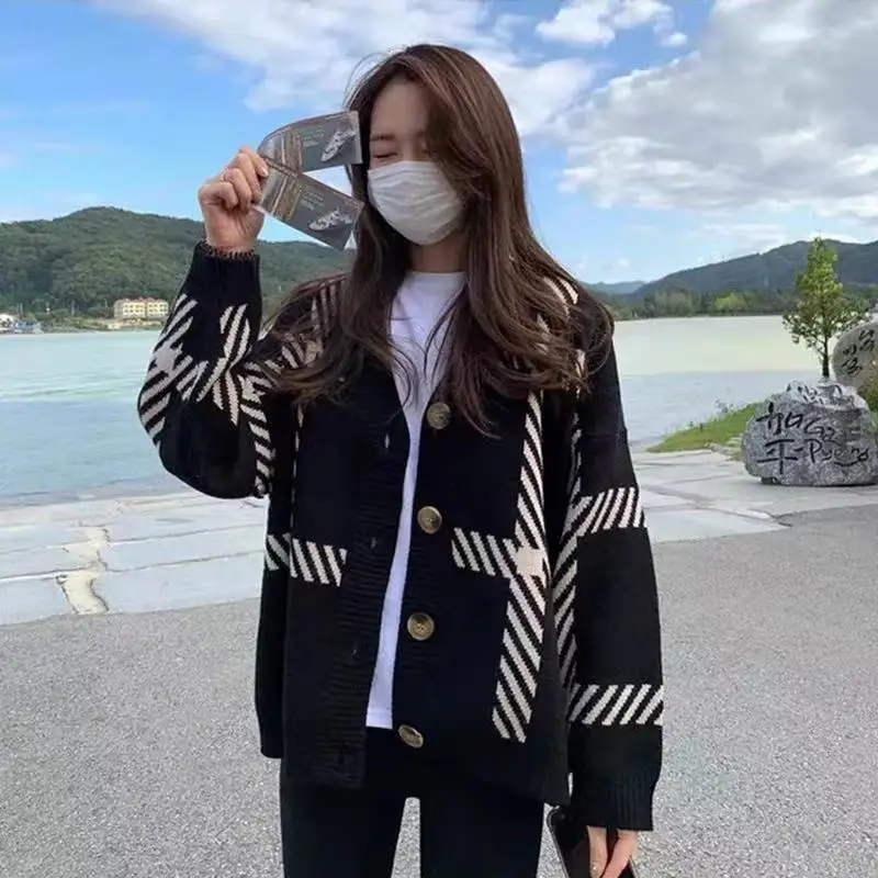 Korean Fashion Loose Fit Cardigan Sweater Striped V-neck Women's Knitted Casual Versatile Simple  Lady Jacket Spring Autumn New