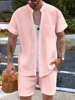 Set di camicia e pantaloncini a maniche corte alla moda estiva da uomo con colletto alla coreana con motivo a righe Set da due pezzi da spiaggia hawaiana 1