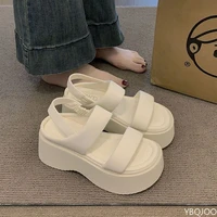 Sandales à semelles de gâteau éponge pour femmes, nouveau Style d'été, chaussures de plage simples et à la mode à semelles courtes et épaisses, 2026 6