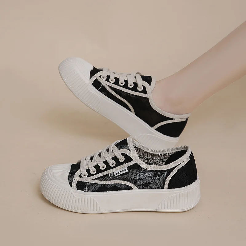 2022 Women Casual Shoes New Spring Summer White Sneakers Breathable Flower Lace-Up Women Sneakers Women Shoes Fashion