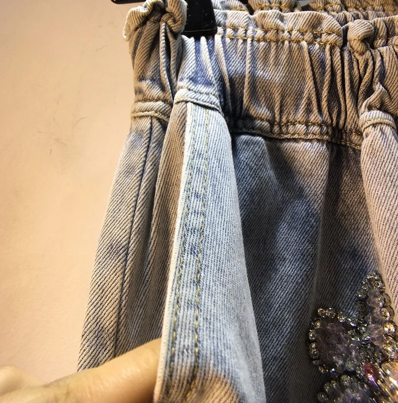 Europe 2023 New Summer Women Hot Shorts Water Dril Beads Diamond Petal High Waist Wide Leg Pants A-line Casual Denim Shorts