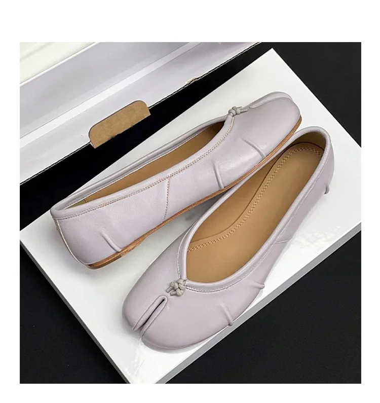 أحذية باليه مسطحة من الجلد الطبيعي باللون الأسود أحذية نسائية مريحة من Tibi أحذية منفصلة من جلد الغنم مطوي ماري جينس مصمم للسيدات