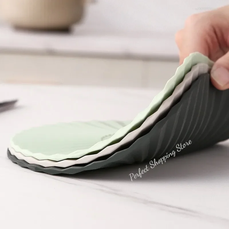 thumbnail image 3 of Posavasos de silicona antideslizantes para ollas y sartenes, redondos y resistentes, manteles individuales para mesa, almohadillas protectoras para té, accesorios para utensilios de cocina, 3 of 6